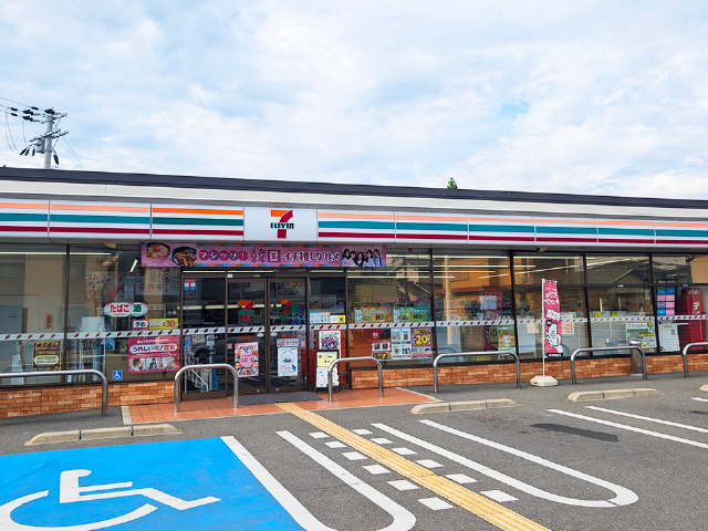 セブン-イレブン 和歌山梅原店 車4分