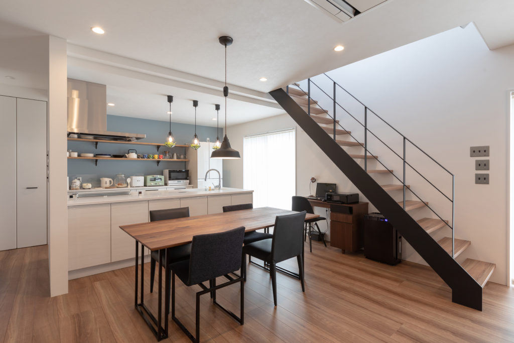 田園に広がるかわいいお家