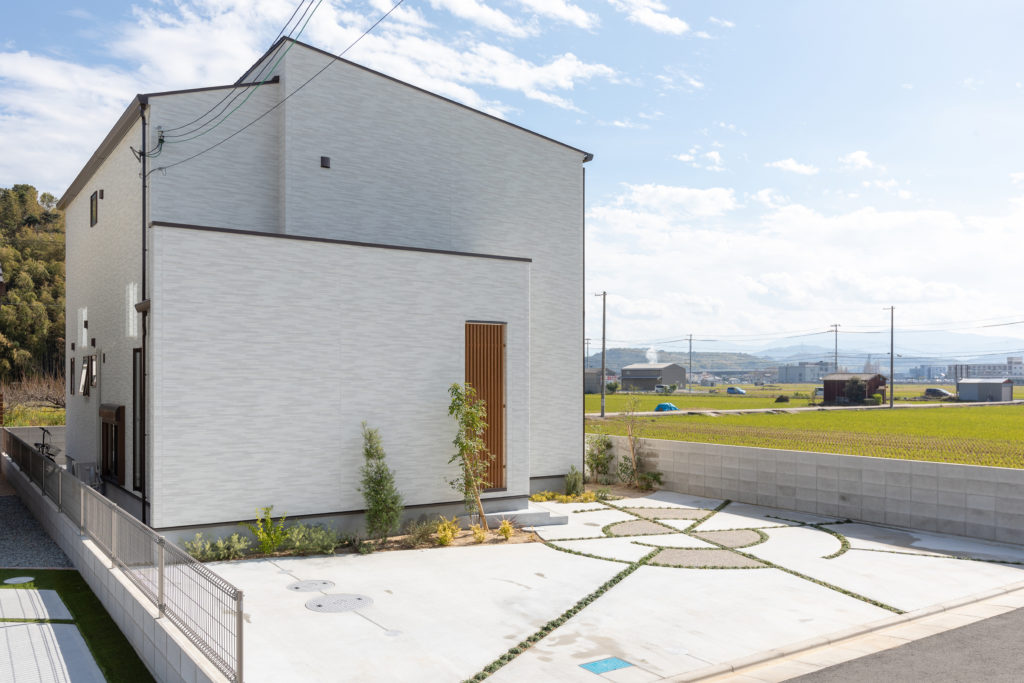 田園に広がるかわいいお家